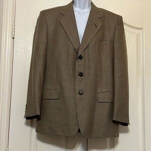 Stunning men’s vintage wool Pronto Uomo sports coat.
Size 52L